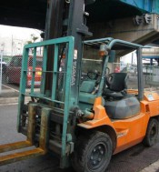 Xê Nâng Toyota, 4Mt, Diesels, Yr 2009