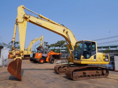 Xe đào KOMAT'SU PC200-8-AC | 2006