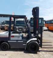 Komatsu FD30-11, Diesel