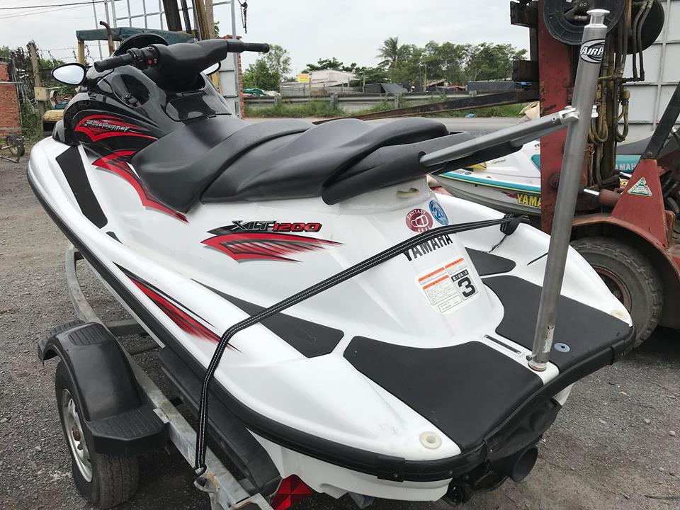 KEIHIN-MACHINERY-MOTO-NUOC-YAMAHA-JETSKI-XLT1200-3CHO-NGOI